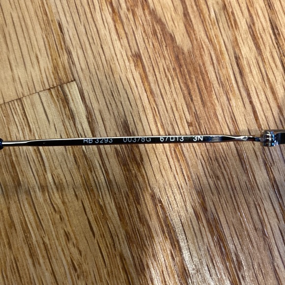 Ray Ban Aviators - Picture 4 of 5